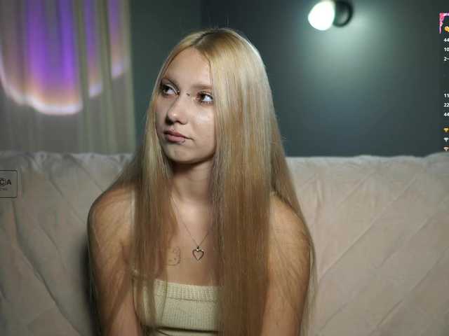 ange-linka live cam on BongaCams