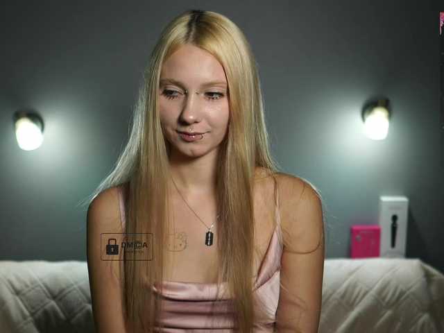 ange-linka live cam on BongaCams