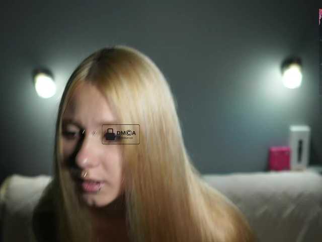 ange-linka live cam on BongaCams