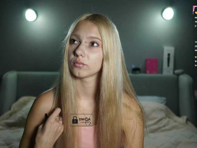 ange-linka live cam on BongaCams