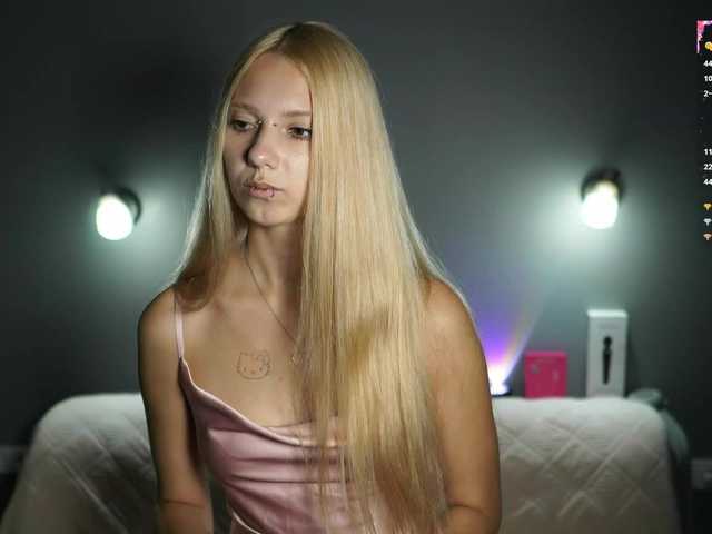 ange-linka live cam on BongaCams