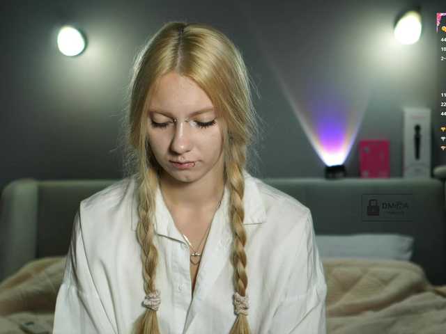 ange-linka live cam on BongaCams