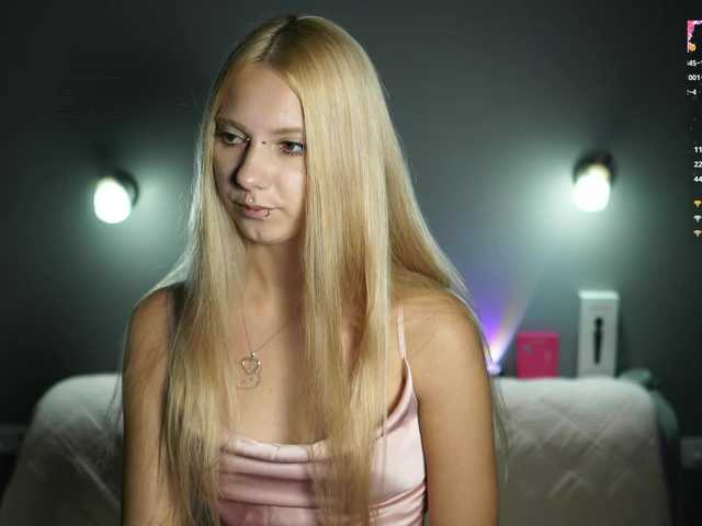 ange-linka live cam on BongaCams