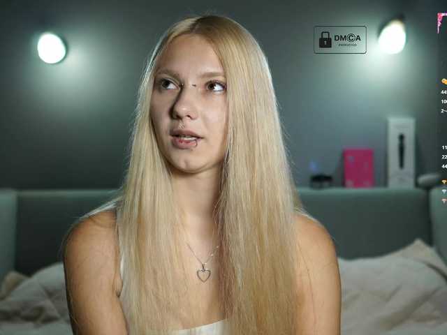 ange-linka live cam on BongaCams