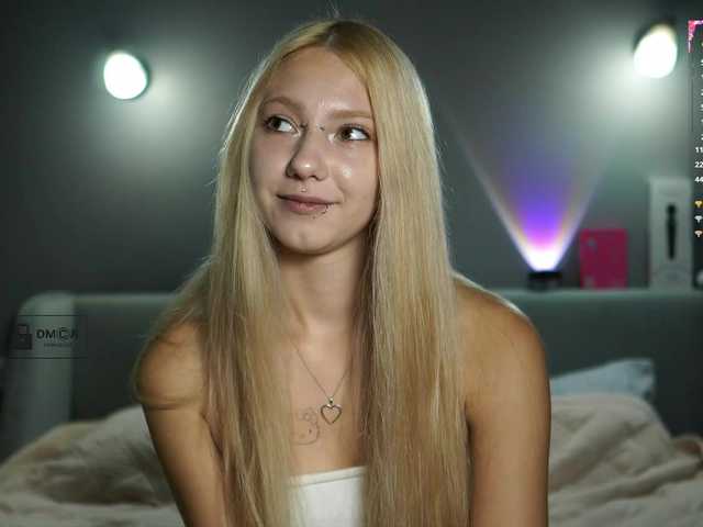 ange-linka live cam on BongaCams