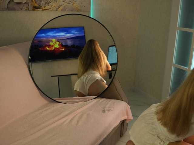 ange-linka live cam on BongaCams