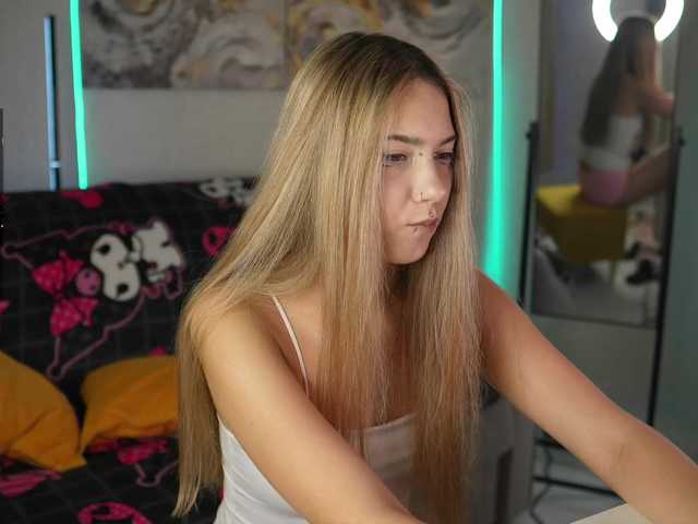ange-linka live cam on BongaCams