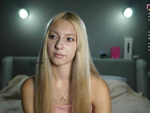 ange-linka live cam on BongaCams
