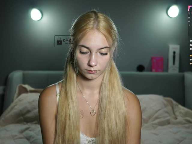 ange-linka live cam on BongaCams
