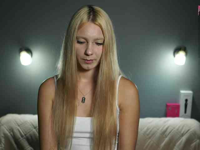 Angelinkakitty's cam show statistics and live stream