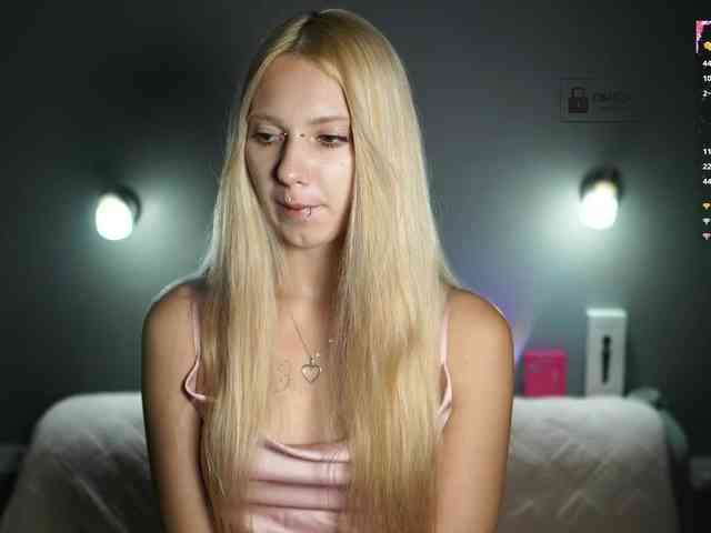 ange-linka Live Webcam on BongaCams