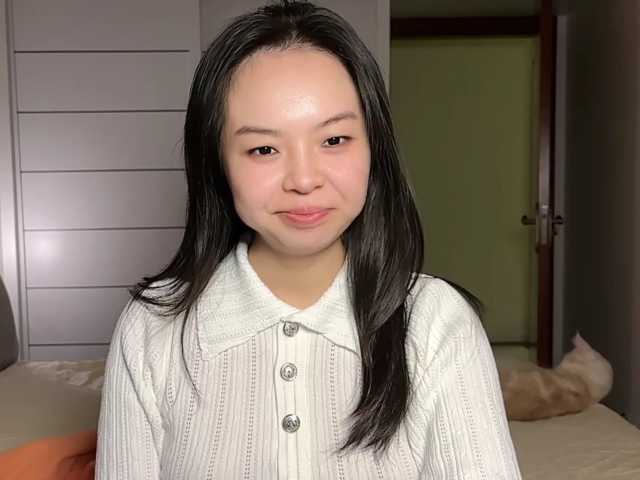 holasunflower live cam on BongaCams