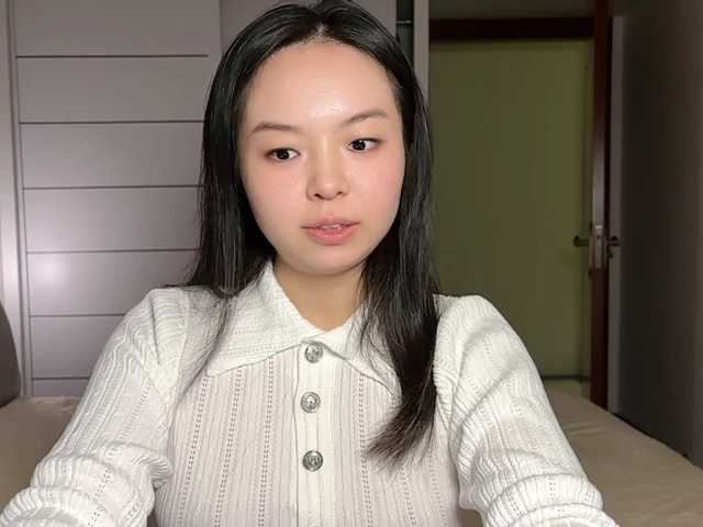 holasunflower live cam on BongaCams