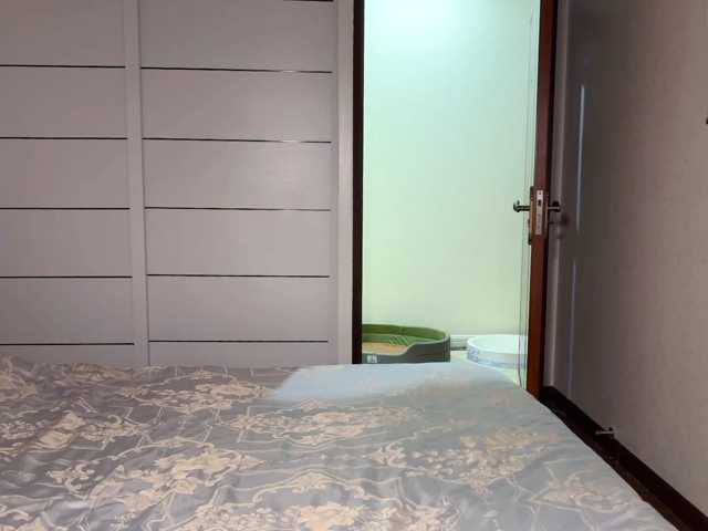 Holasunflower, 27 y/o - Live Cam on BongaCams