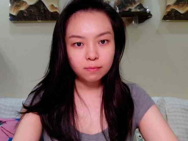 holasunflower Live Webcam on BongaCams