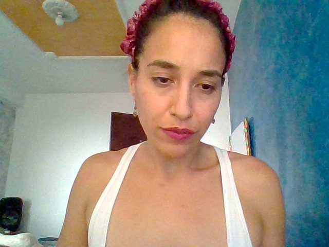 TaniaMarqueza's BongaCams show and profile