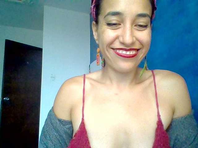 TaniaMarqueza's BongaCams show and profile