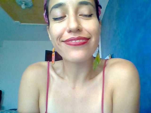 TaniaMarqueza's BongaCams show and profile