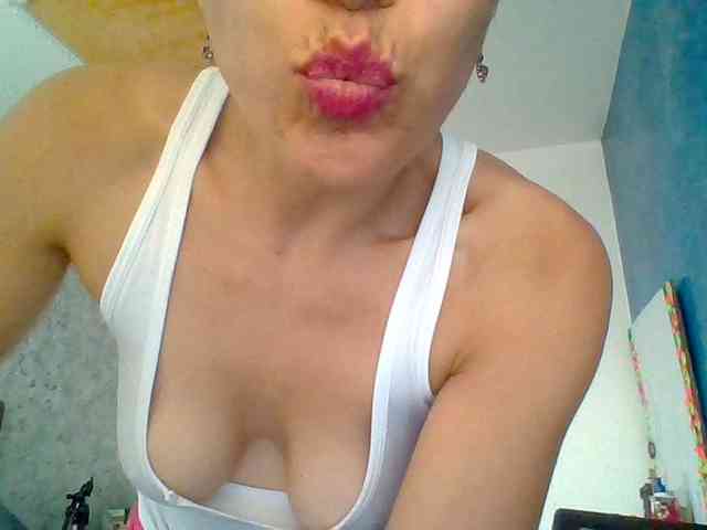 TaniaMarqueza webcam