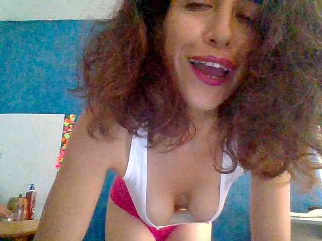 TaniaMarqueza webcam