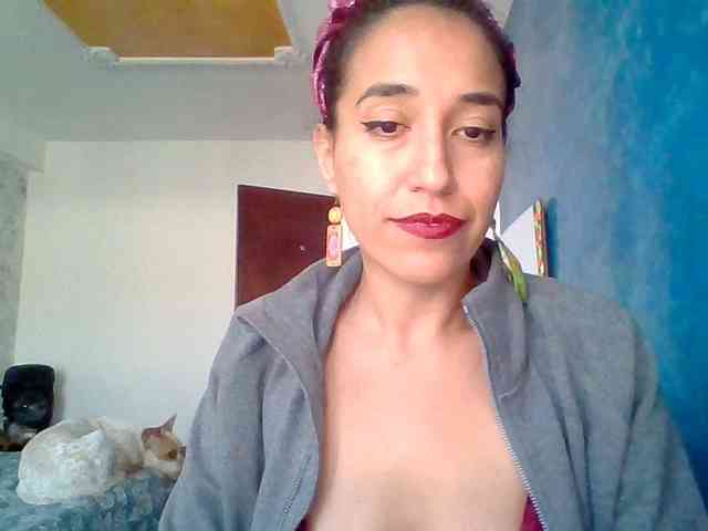 TaniaMarqueza webcam