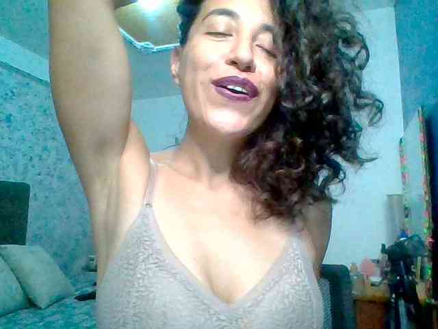 TaniaMarqueza webcam