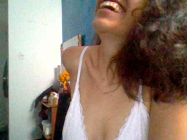 TaniaMarqueza webcam