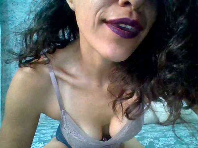 TaniaMarqueza webcam