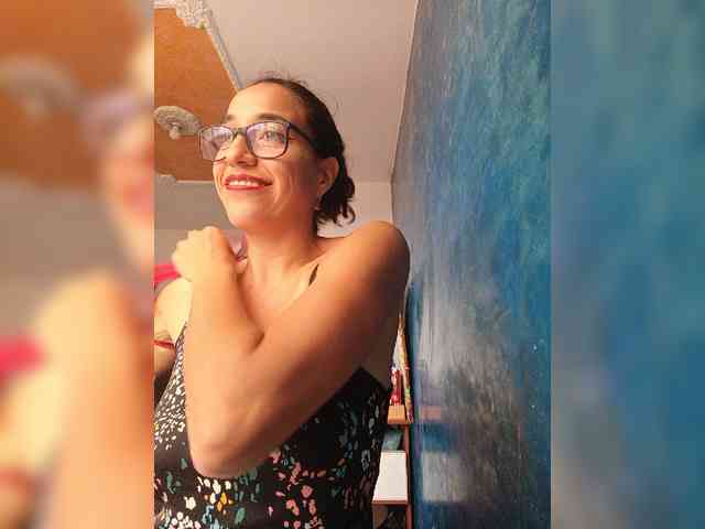 TaniaMarqueza webcam