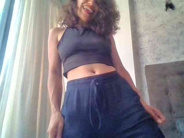 TaniaMarqueza webcam