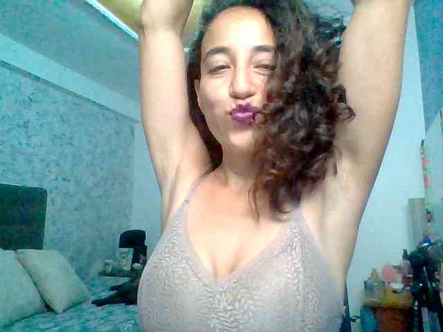 TaniaMarqueza webcam