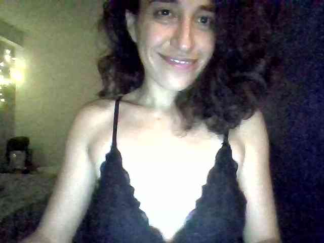 TaniaMarqueza webcam