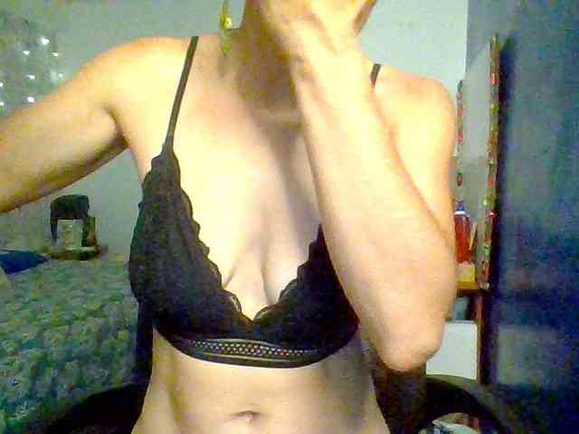 TaniaMarqueza webcam