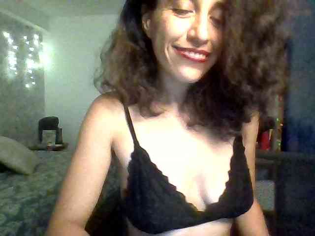 TaniaMarqueza webcam