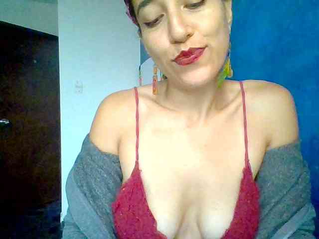 TaniaMarqueza webcam