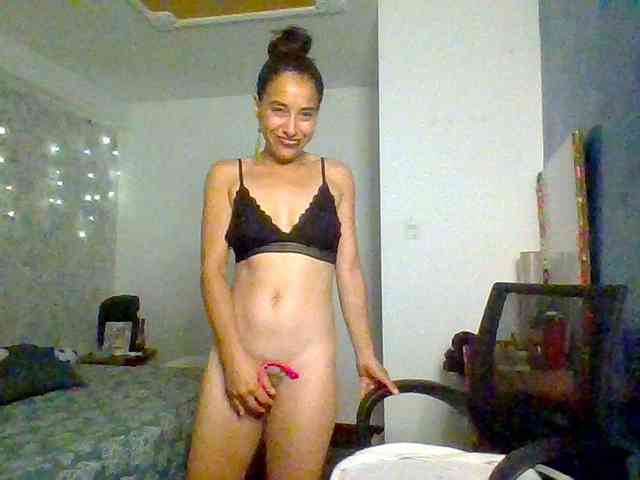 TaniaMarqueza webcam