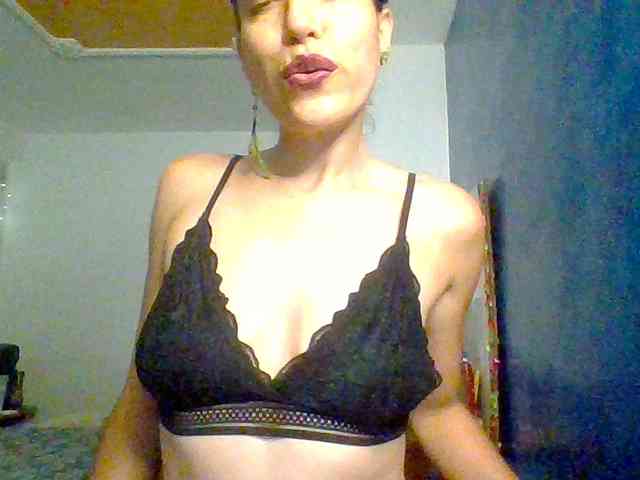 TaniaMarqueza webcam