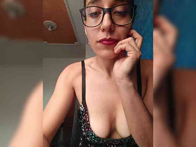 TaniaMarqueza webcam