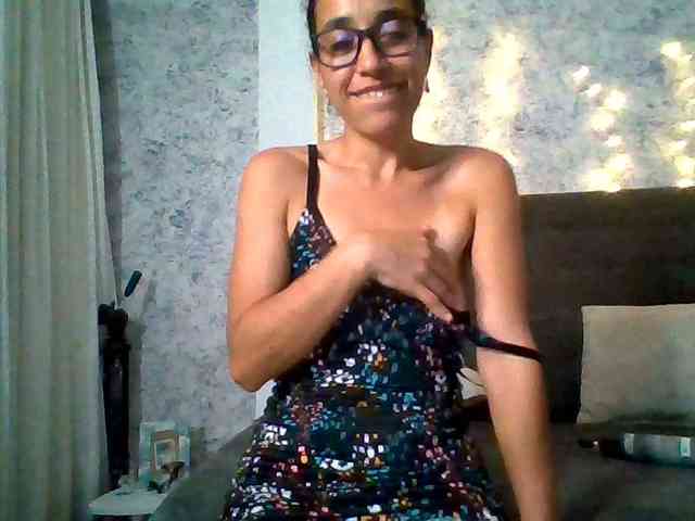 TaniaMarqueza webcam