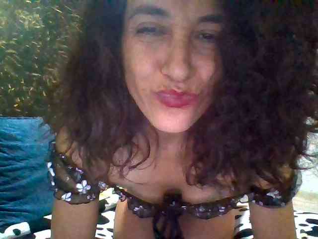 TaniaMarqueza webcam