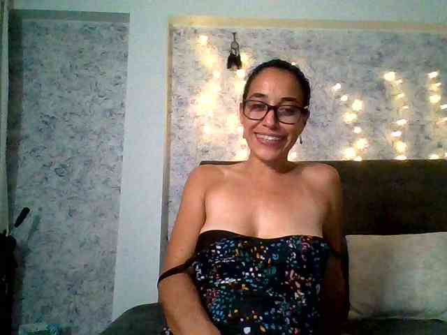 TaniaMarqueza webcam