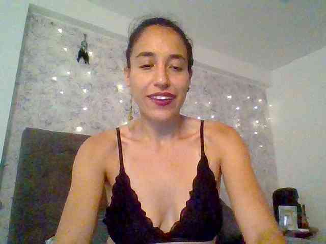TaniaMarqueza webcam