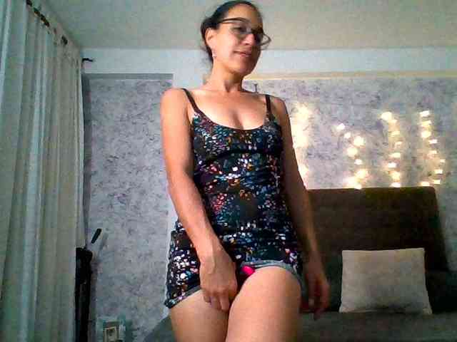 TaniaMarqueza webcam