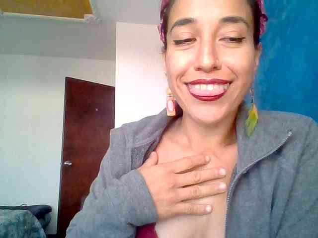 TaniaMarqueza webcam