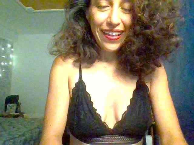 TaniaMarqueza webcam