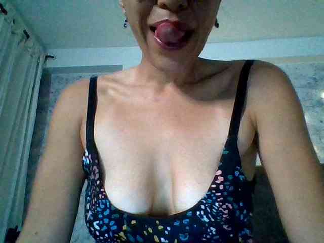 TaniaMarqueza webcam