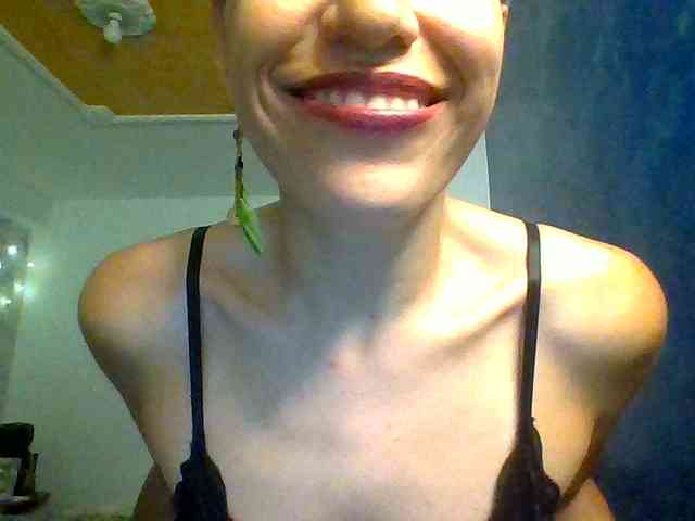 TaniaMarqueza webcam