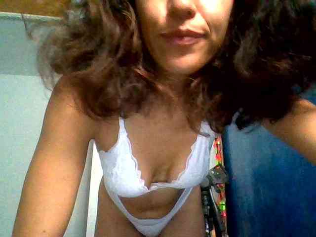 TaniaMarqueza webcam