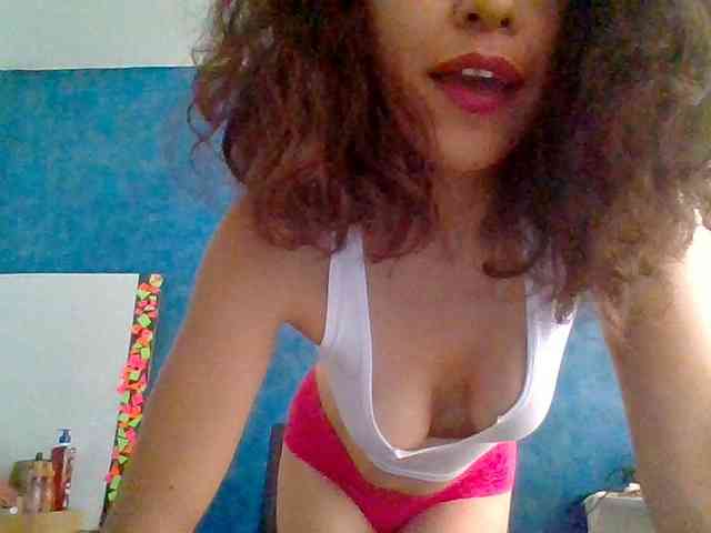 TaniaMarqueza webcam