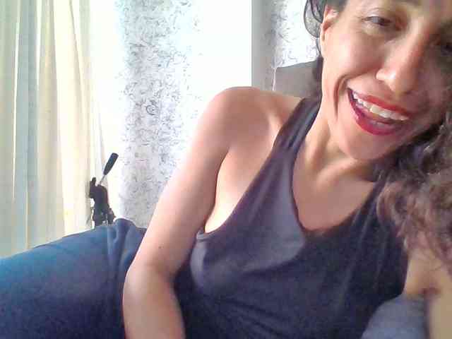 TaniaMarqueza webcam